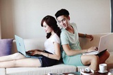 Vô sinh vì cả ngày đêm vợ chồng... ôm máy tính Vô sinh vì cả ngày đêm vợ chồng... ôm máy tính