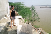 Hà Nội: Sông Hồng “nuốt” nhà, trẻ già bất an Hà Nội: Sông Hồng “nuốt” nhà, trẻ già bất an