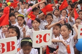 Trẻ em gái vị thành niên: Quyền được hưởng một cuộc sống an toàn Trẻ em gái vị thành niên: Quyền được hưởng một cuộc sống an toàn