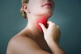 Đối tượng nào dễ mắc ung thư tuyến giáp? Đối tượng nào dễ mắc ung thư tuyến giáp?