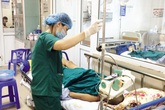 Dễ nhiễm trùng, tử vong khi tự ý truyền dịch Dễ nhiễm trùng, tử vong khi tự ý truyền dịch