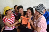 Mẹ Nữ sinh ngoại thương bị lũ cuốn trôi khi đi làm tình nguyện: Hơn 4 tháng nay con chưa gặp bố Mẹ Nữ sinh ngoại thương bị lũ cuốn trôi khi đi làm tình nguyện: Hơn 4 tháng nay con chưa gặp bố