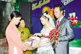 Lạ lùng chuyện con gái lấy chồng không nhận tiền mừng cưới Lạ lùng chuyện con gái lấy chồng không nhận tiền mừng cưới