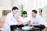 Từ phòng xét nghiệm tư đến trung tâm y tế hàng đầu Từ phòng xét nghiệm tư đến trung tâm y tế hàng đầu