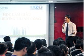 Không dám về quê ăn Tết vì “dính bẫy” của ông chủ “học làm giàu” Không dám về quê ăn Tết vì “dính bẫy” của ông chủ “học làm giàu”