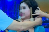 Từ vụ cháu bé tử vong vì va vào tấm tôn ở Hà Nội: Cách sơ cứu cầm máu ở cổ Từ vụ cháu bé tử vong vì va vào tấm tôn ở Hà Nội: Cách sơ cứu cầm máu ở cổ