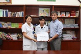 Hai anh em tự cõng nhau đến viện đã thỏa ước nguyện Hai anh em tự cõng nhau đến viện đã thỏa ước nguyện