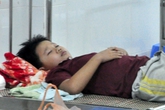Cứu sống bệnh nhi bị ong đốt nguy kịch Cứu sống bệnh nhi bị ong đốt nguy kịch