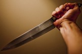 Cắt gân chân của vợ khi bị tố cáo ăn trộm Cắt gân chân của vợ khi bị tố cáo ăn trộm