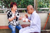 Vì sao nghệ sĩ Hán Văn Tình khỏe lại sau dự đoán “chỉ còn tính bằng ngày”? Vì sao nghệ sĩ Hán Văn Tình khỏe lại sau dự đoán “chỉ còn tính bằng ngày”?