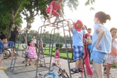 Công viên giữa lòng Hà Nội: Tội nghiệp con trẻ phải chơi đồ… cũ, rách Công viên giữa lòng Hà Nội: Tội nghiệp con trẻ phải chơi đồ… cũ, rách