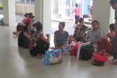Bệnh nhân ung thư khốn khổ vì nắng nóng khủng khiếp ở Hà Nội Bệnh nhân ung thư khốn khổ vì nắng nóng khủng khiếp ở Hà Nội