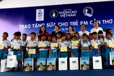 “Để mọi trẻ em đều có quyền uống sữa”, Quỹ sữa Vươn cao Việt Nam và Vinamilk tiếp tục trao tặng sữa cho trẻ em tại Cần Thơ “Để mọi trẻ em đều có quyền uống sữa”, Quỹ sữa Vươn cao Việt Nam và Vinamilk tiếp tục trao tặng sữa cho trẻ em tại Cần Thơ
