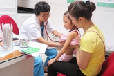 Hàng nghìn người nghèo ở Yên Bái được khám, cấp thuốc miễn phí Hàng nghìn người nghèo ở Yên Bái được khám, cấp thuốc miễn phí
