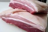 Cách loại bỏ thịt lợn bẩn, nhiễm hóa chất trong bữa cơm nhà bạn Cách loại bỏ thịt lợn bẩn, nhiễm hóa chất trong bữa cơm nhà bạn