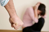 Éo le đàn bà làm trụ cột gia đình (2): Kiếm tiền giỏi, nội trợ hay vẫn bị... bạt tai Éo le đàn bà làm trụ cột gia đình (2): Kiếm tiền giỏi, nội trợ hay vẫn bị... bạt tai