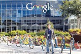 Sáu chàng trai Việt 'nắm tay nhau' đến Google Sáu chàng trai Việt 'nắm tay nhau' đến Google