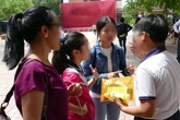 Làm sao để kéo con khỏi nhóm bạn chưa ngoan? Làm sao để kéo con khỏi nhóm bạn chưa ngoan?