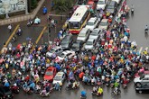 "Người Việt chắc bận rộn lắm nhỉ?" - Câu hỏi của chàng Tây khiến người bạn Việt bối rối "Người Việt chắc bận rộn lắm nhỉ?" - Câu hỏi của chàng Tây khiến người bạn Việt bối rối