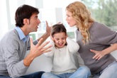 Con dưới 3 tuổi, trường hợp nào chồng có quyền nuôi con sau ly hôn? Con dưới 3 tuổi, trường hợp nào chồng có quyền nuôi con sau ly hôn?