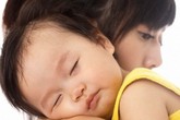 Bi kịch của cô vợ chỉ 2 tháng sinh con đã phải lén lút trốn khỏi nhà chồng Bi kịch của cô vợ chỉ 2 tháng sinh con đã phải lén lút trốn khỏi nhà chồng