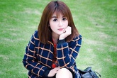 Cô giáo tiểu học có khuôn mặt như búp bê Cô giáo tiểu học có khuôn mặt như búp bê