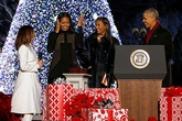 Nhà Obama mừng Giáng sinh lần cuối ở Nhà Trắng Nhà Obama mừng Giáng sinh lần cuối ở Nhà Trắng