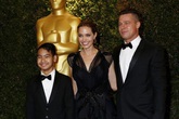 Con trai lớn Maddox không muốn gặp lại Brad Pitt Con trai lớn Maddox không muốn gặp lại Brad Pitt