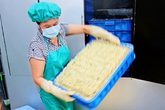 Giảng viên nghỉ việc để trồng giá sạch kiếm nửa tỷ đồng mỗi năm Giảng viên nghỉ việc để trồng giá sạch kiếm nửa tỷ đồng mỗi năm