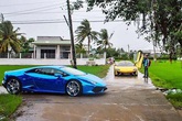 Đại gia lái bộ đôi siêu xe giá 25 tỷ đồng về miền Tây 'thăm lúa' Đại gia lái bộ đôi siêu xe giá 25 tỷ đồng về miền Tây 'thăm lúa'
