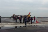 Hàng chục chuyến bay phải hủy do bão số 3 Hàng chục chuyến bay phải hủy do bão số 3