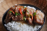 Thịt ba chỉ kho coca: Món ăn lạ miệng, ngon khó cưỡng Thịt ba chỉ kho coca: Món ăn lạ miệng, ngon khó cưỡng