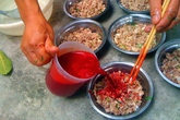 Ăn tiết canh lợn, 4 người nguy kịch Ăn tiết canh lợn, 4 người nguy kịch