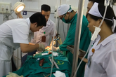 Người đàn ông nguy kịch vì cá rô chui vào khí quản Người đàn ông nguy kịch vì cá rô chui vào khí quản