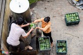 Bánh chưng, giò chả làm không kịp bán ngày cận Tết Bánh chưng, giò chả làm không kịp bán ngày cận Tết