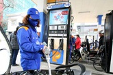 Tăng giá xăng nội địa dễ mất đủ thứ Tăng giá xăng nội địa dễ mất đủ thứ