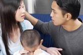 Phát sợ người chồng khấu trừ 20 nghìn mua bánh vào tiền trợ cấp nuôi con Phát sợ người chồng khấu trừ 20 nghìn mua bánh vào tiền trợ cấp nuôi con