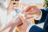 Yêu sách của cô dâu khiến chú rể sốc nặng, hủy hôn ngay trong lễ cưới Yêu sách của cô dâu khiến chú rể sốc nặng, hủy hôn ngay trong lễ cưới