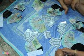 Bà bầu cùng mẹ ruột tổ chức đánh bạc tại chung cư cao cấp Bà bầu cùng mẹ ruột tổ chức đánh bạc tại chung cư cao cấp