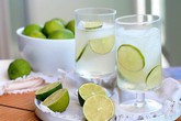 Quý ông nên tránh xa nước chanh, thuốc giải rượu, thuốc chống nôn khi say Quý ông nên tránh xa nước chanh, thuốc giải rượu, thuốc chống nôn khi say