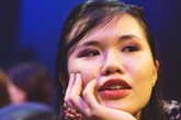 Cô sinh viên đáp trả câu nói: "Chân xấu làm sao lấy được chồng" Cô sinh viên đáp trả câu nói: "Chân xấu làm sao lấy được chồng"