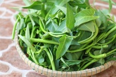 Bất ngờ rau muống chữa dị ứng, rôm sảy, mẩn ngứa Bất ngờ rau muống chữa dị ứng, rôm sảy, mẩn ngứa