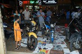 Quán trà sữa của Phạm Hương bị tạt sơn trong ngày khai trương Quán trà sữa của Phạm Hương bị tạt sơn trong ngày khai trương