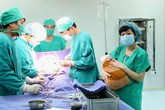 Cứu sống mẹ con sản phụ trong cơn nguy kịch Cứu sống mẹ con sản phụ trong cơn nguy kịch