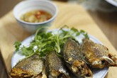 Thâm cung bí sử (116 - 1): Kỷ niệm cá rô đồng Thâm cung bí sử (116 - 1): Kỷ niệm cá rô đồng