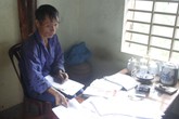 Nợ tiền đóng góp, gia đình khốn khổ vì lời phê của Trưởng Công an xã Nợ tiền đóng góp, gia đình khốn khổ vì lời phê của Trưởng Công an xã