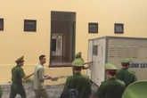 Cám cảnh cháu gái lớp 10 ra tòa tố cáo hành vi đồi bại của bác rể Cám cảnh cháu gái lớp 10 ra tòa tố cáo hành vi đồi bại của bác rể