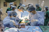 Nhờ “vệ tinh”, bệnh nhân mắc bệnh lý tim phức tạp được phẫu thuật tại địa phương Nhờ “vệ tinh”, bệnh nhân mắc bệnh lý tim phức tạp được phẫu thuật tại địa phương