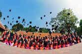 Gia đình khó khăn, bạn trẻ từ chối chụp ảnh kỷ yếu vẫn bị bắt đóng 800k vì làm hỏng kế hoạch của lớp Gia đình khó khăn, bạn trẻ từ chối chụp ảnh kỷ yếu vẫn bị bắt đóng 800k vì làm hỏng kế hoạch của lớp
