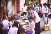 Ngày thu, ghé hàng bánh rán mặn vỉa hè 30 năm tuổi gần Hồ Tây, khách phải lấy số xếp hàng Ngày thu, ghé hàng bánh rán mặn vỉa hè 30 năm tuổi gần Hồ Tây, khách phải lấy số xếp hàng